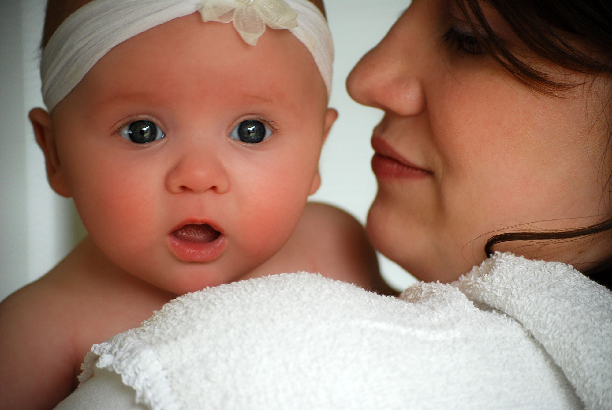 Mother most. Детотерапия. Красивые фото про матерей одиночек. Отлучение от грудного вскармливания летом. Красивая мать одиночка картинки.